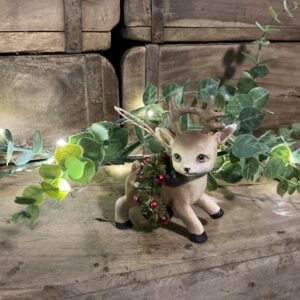 Retro Reindeer with Wreath Ornament