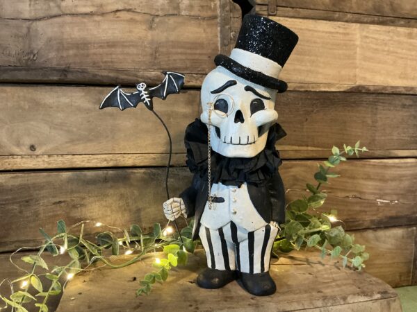 Dapper Desmond Skelly