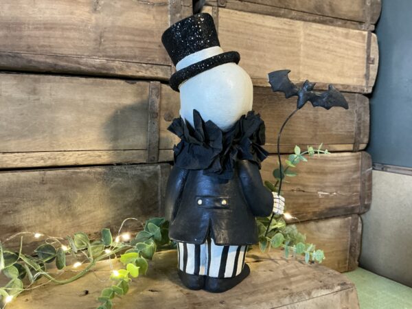 Dapper Desmond Skelly - Image 4