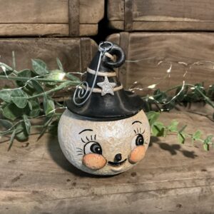 Full Wanda Luna Ornament