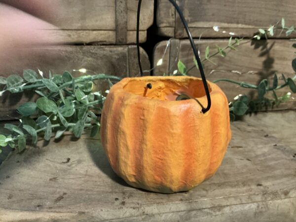 Surprised Candy Corn Pumpkin bucket Paper Mache (petite) - Image 4