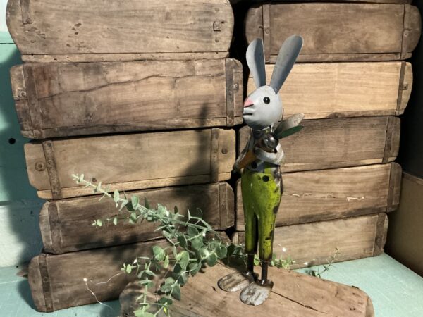 Larry Rabbit with Carrot - Image 2