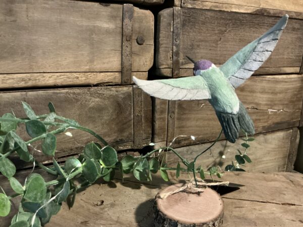 Flying Hummingbird (stand 2) - Image 2