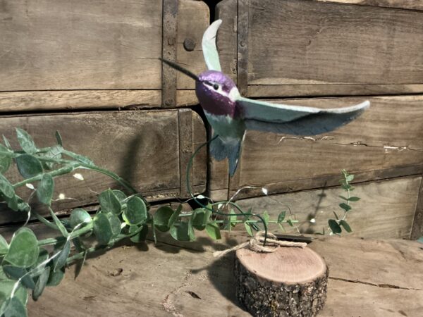 Flying Hummingbird (stand 2)