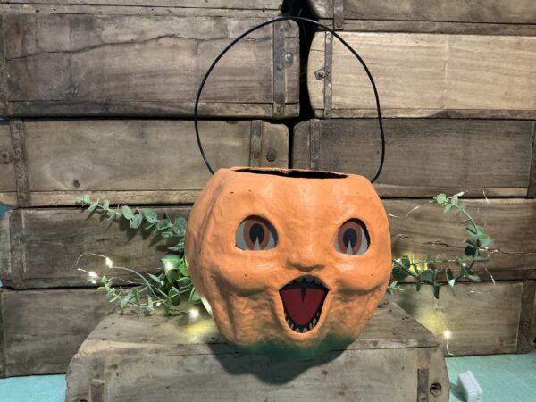 Happy Vintage Pumpkin Bucket (medium)